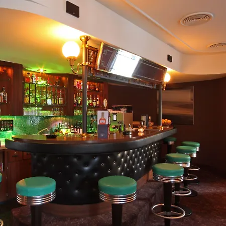 ベルヴェデーレ スイス クオリティ 4*